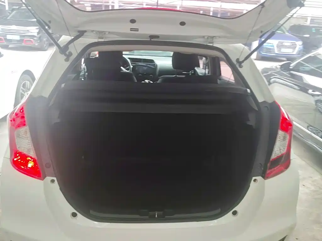 Honda Fit 2018 — фото 19