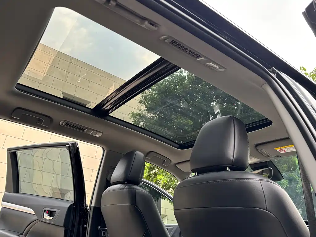 Toyota Highlander 2020 — фото 23
