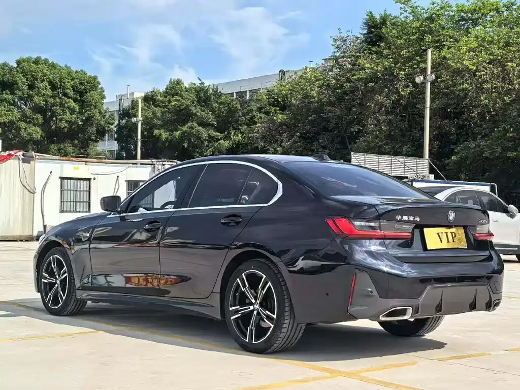 BMW 3 Series 2023