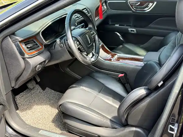 Lincoln Continental 2019
