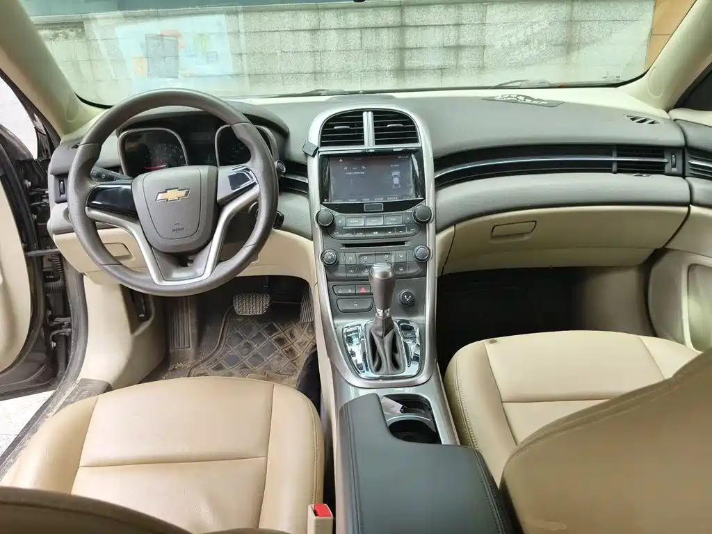 Chevrolet Malibu 2015 — фото 13