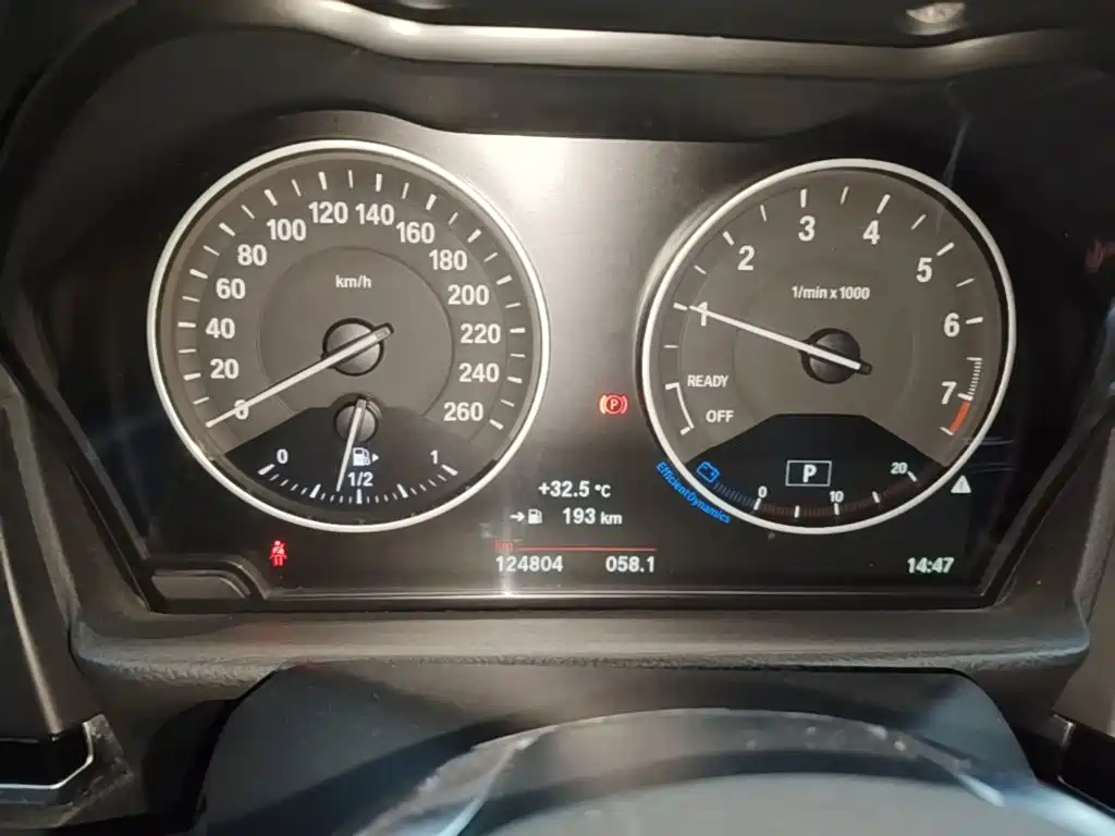 BMW 1 Series 2017 — фото 12