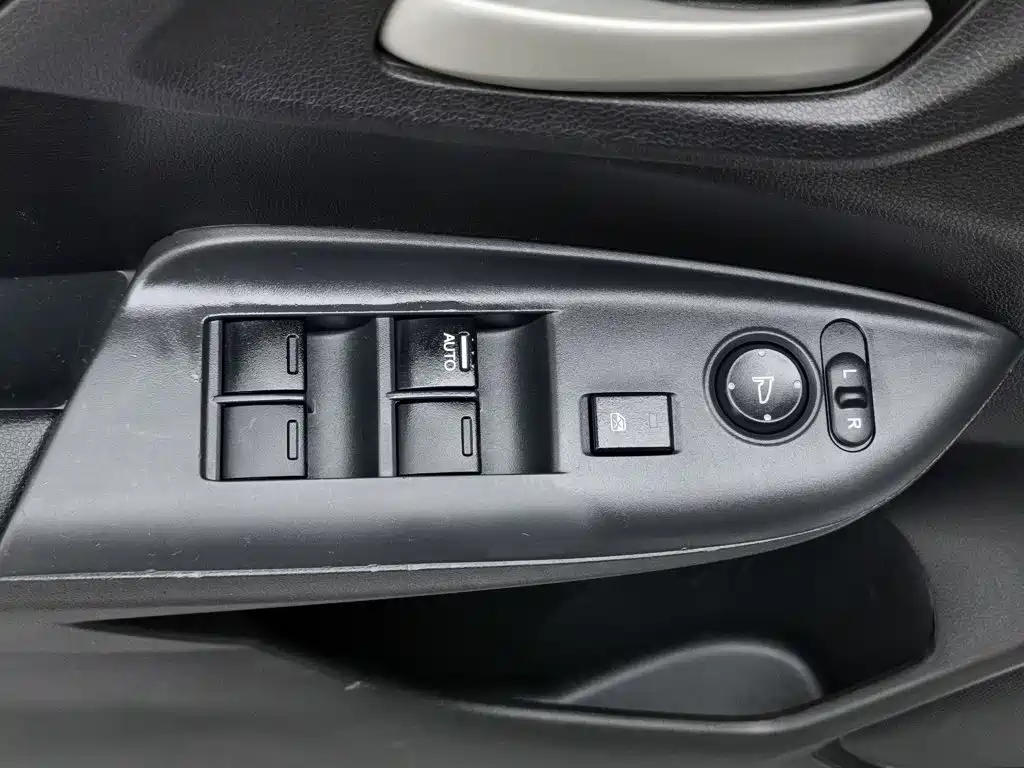 Honda Fit 2015 — фото 9