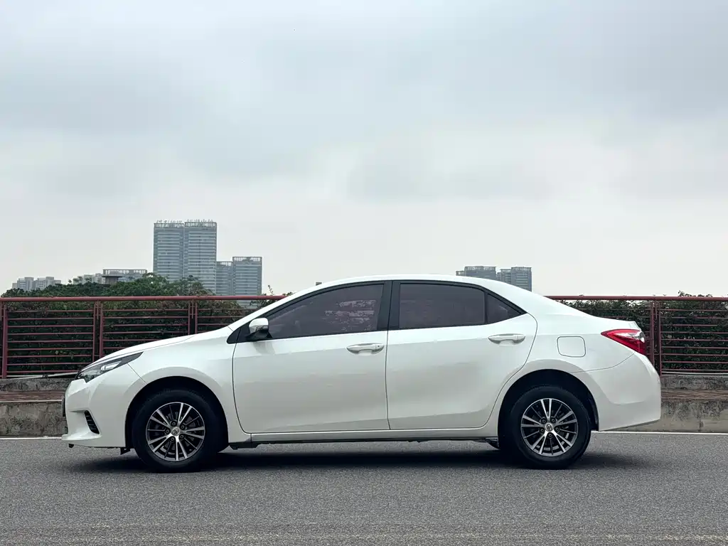 Toyota Levin 2015 — фото 4