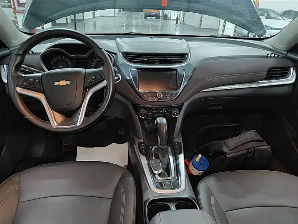 Chevrolet Malibu 2018 — фото 10