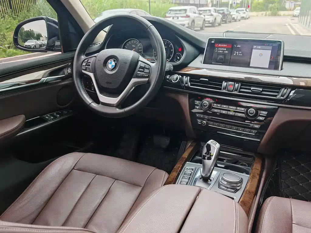 BMW X5 2018 — фото 20