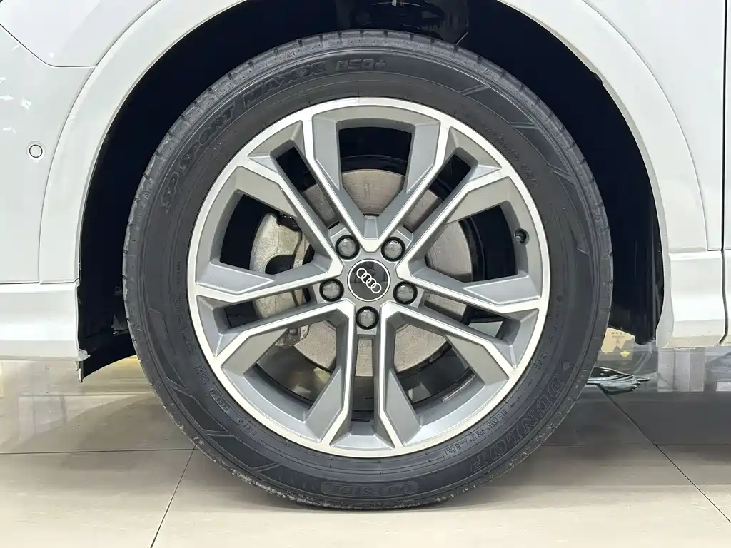 Audi Q3 2023 — фото 24