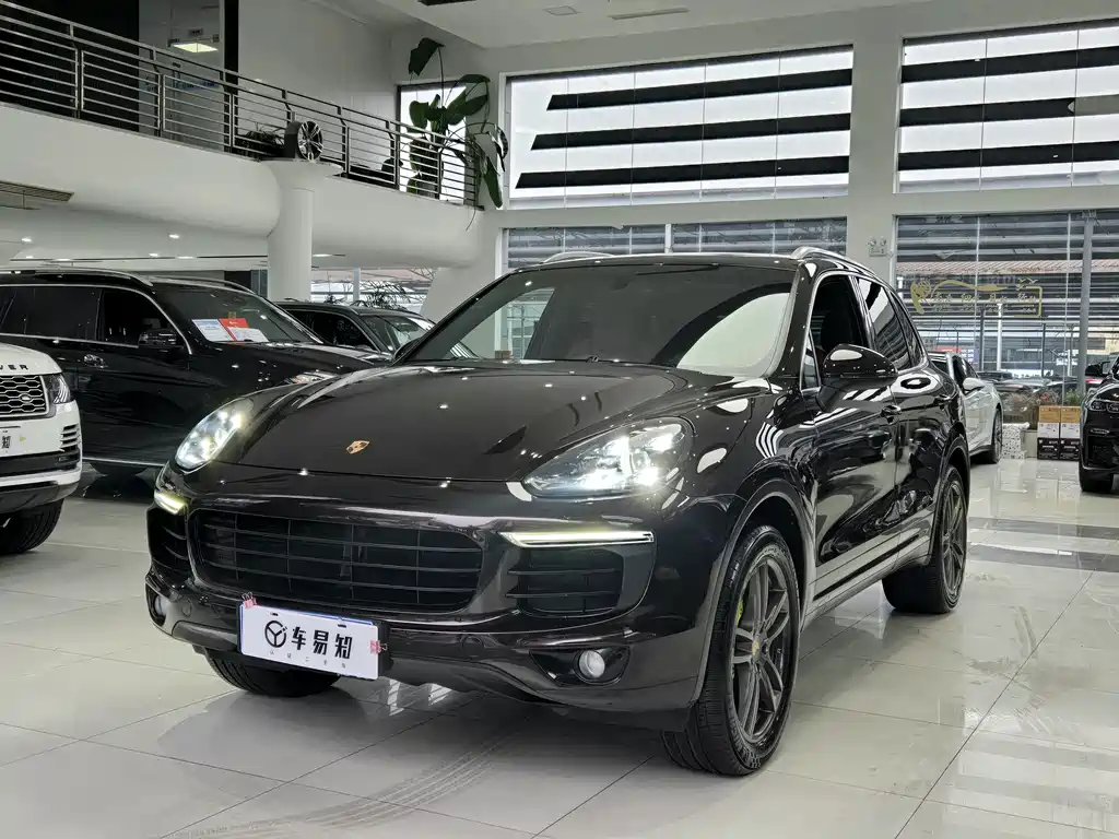 Porsche Cayenne Hybrid 2018 — фото 1