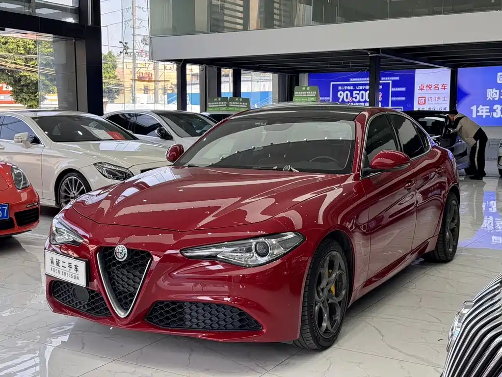 Alfa Romeo Giulia 2020 — фото 5