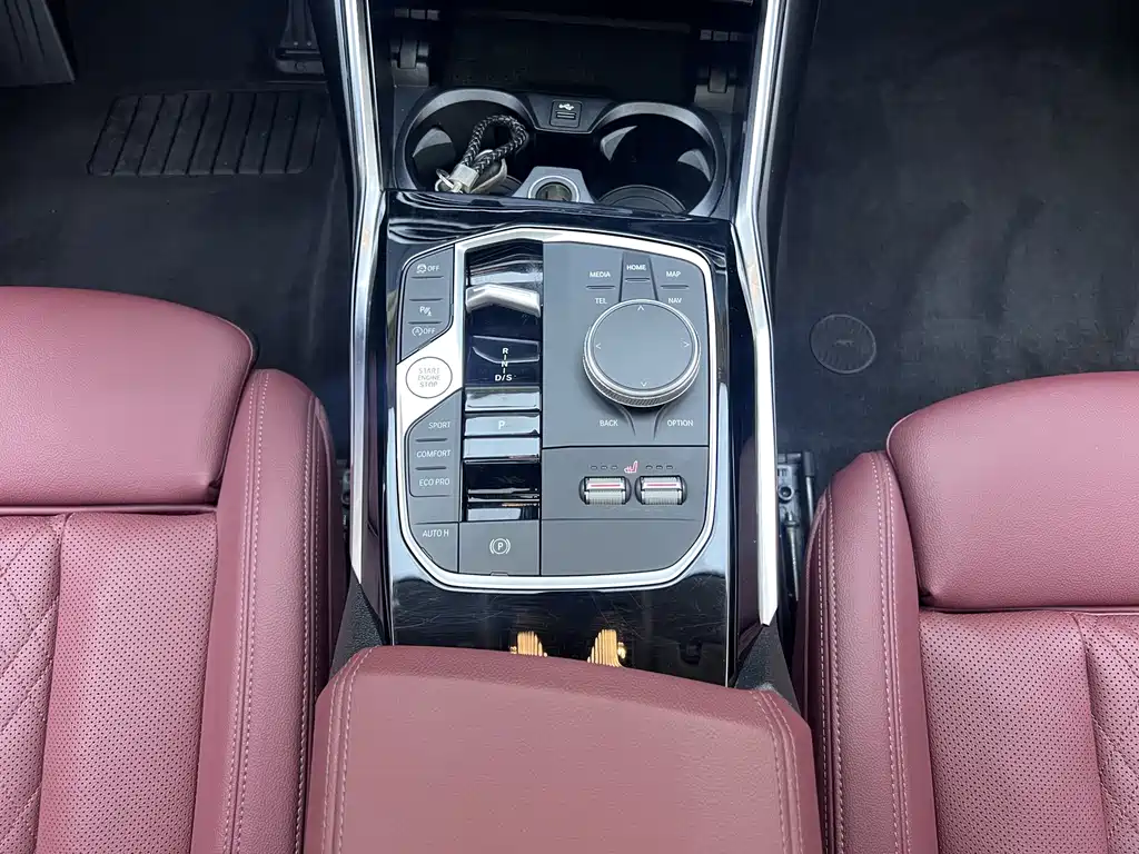 BMW 3 Series 2023 — фото 12