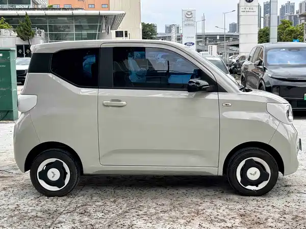 Wuling Hongguang MINIEV 2025
