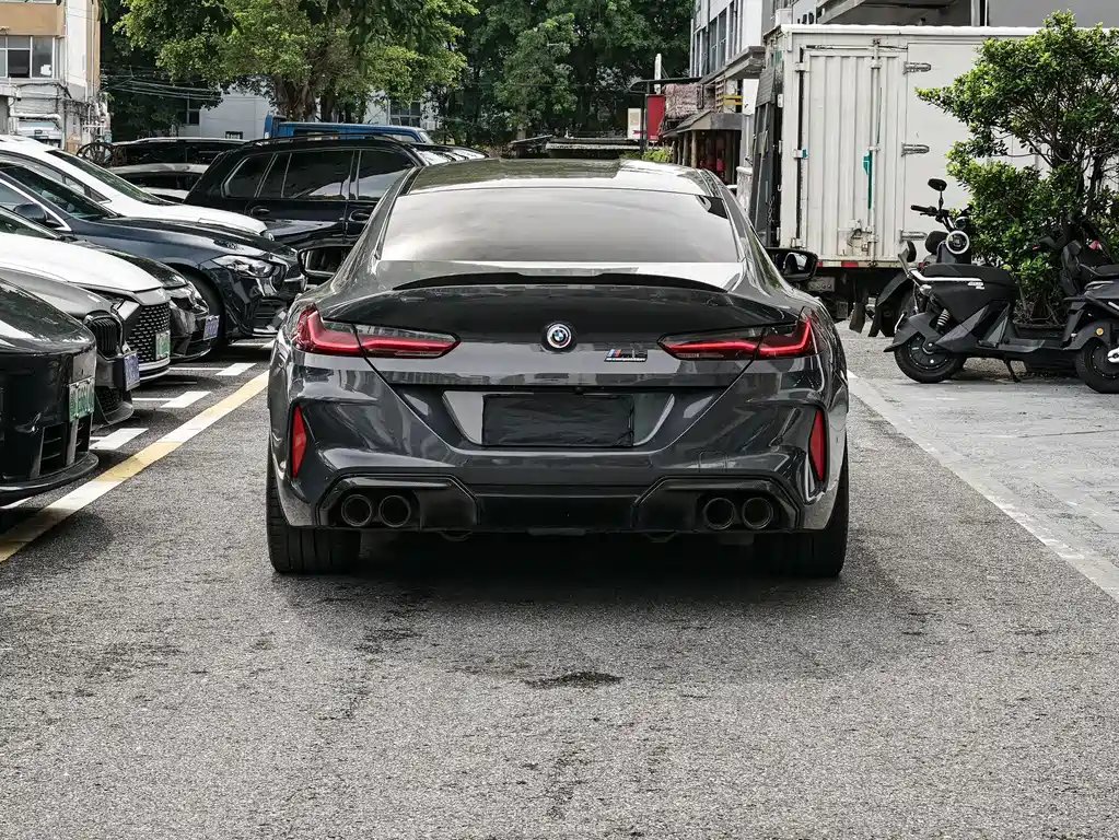 BMW M8 2022 — фото 14