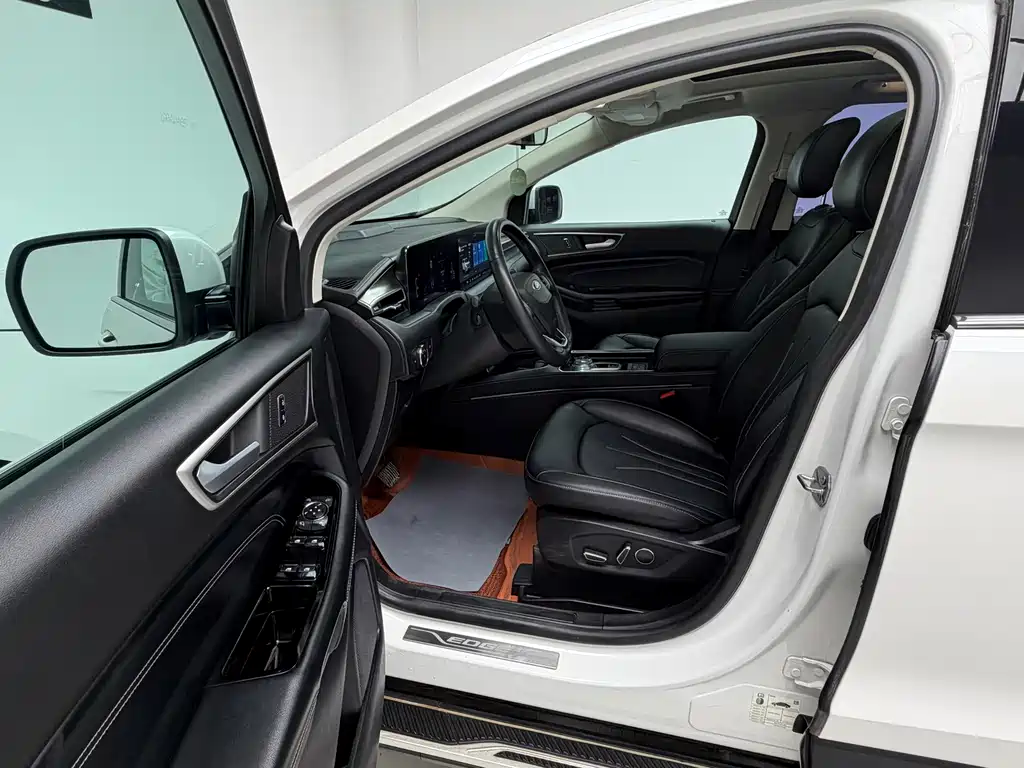 Ford Edge 2021 — фото 17