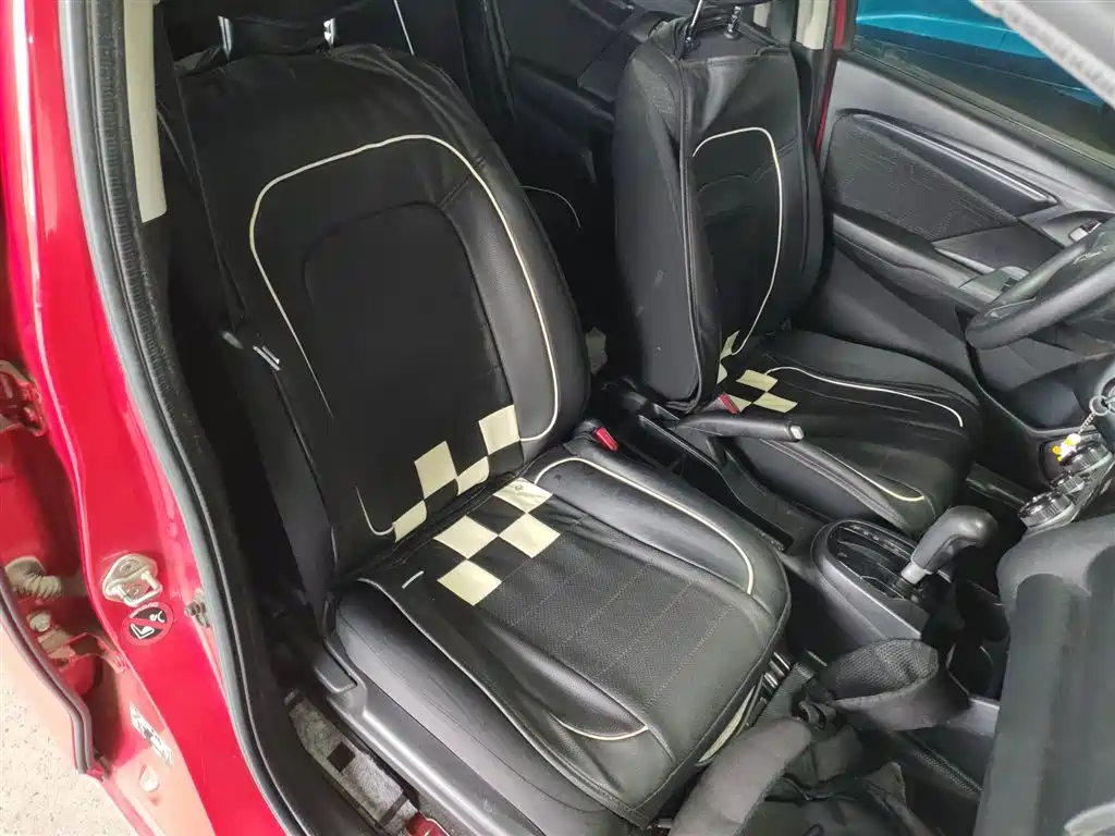 Honda Fit 2015 — фото 20