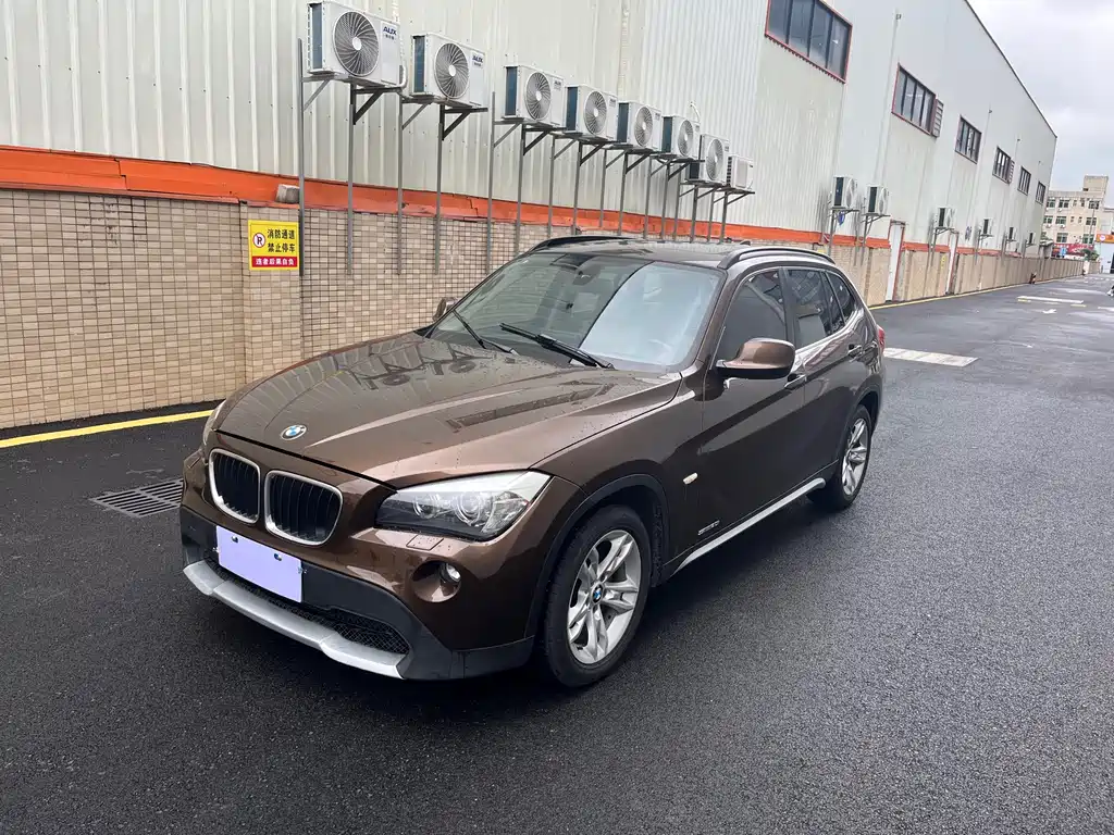 BMW X1 2013 — фото 1