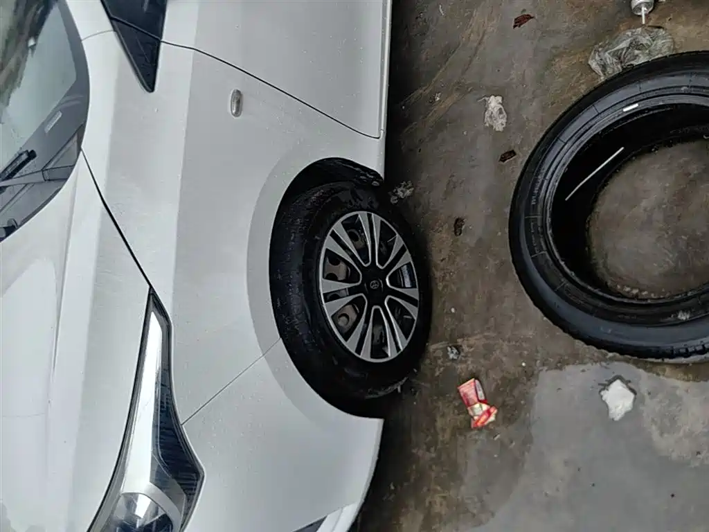 Toyota Yaris L 2019 — фото 23
