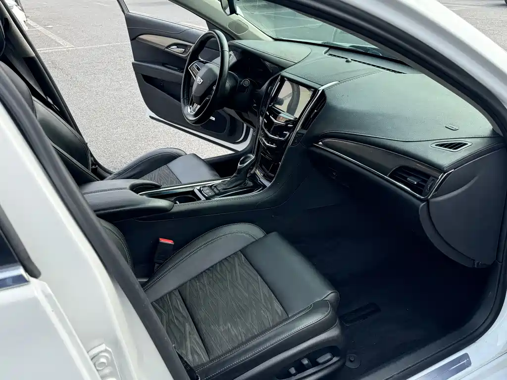 Cadillac ATS-L 2017 — фото 14
