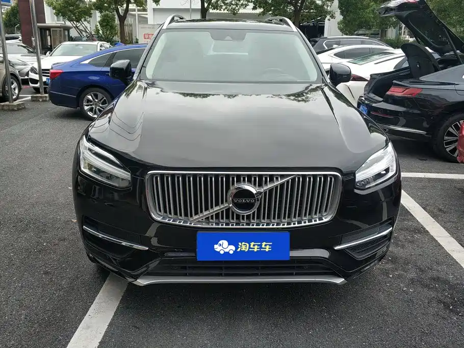 Volvo XC90 2018 — фото 2