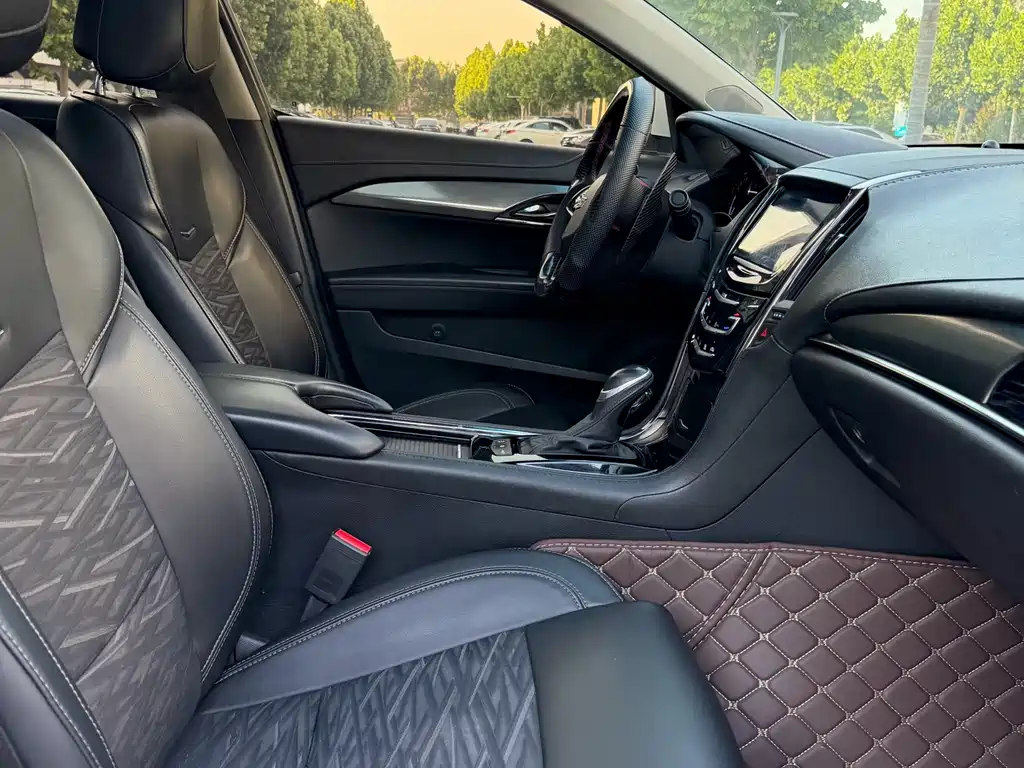 Cadillac ATS-L 2018 — фото 10