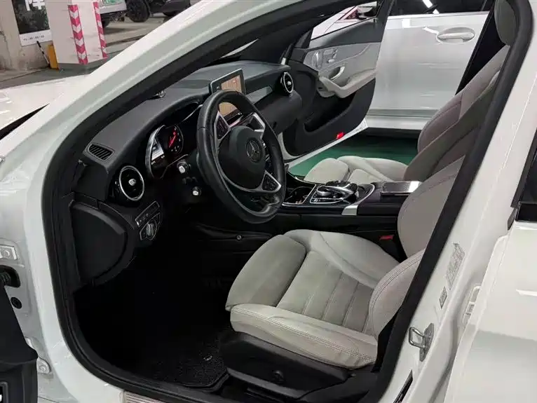 Mercedes-Benz C-Class 2018