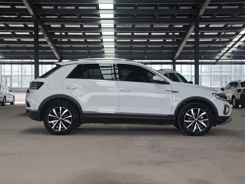 Volkswagen T-Roc 2023