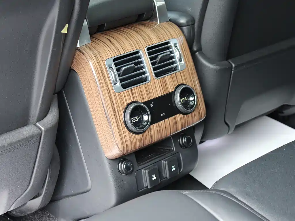 Land Rover Range Rover 2019 — фото 10