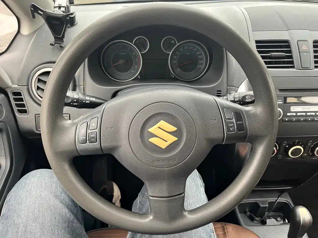 Suzuki SX4 2015 — фото 17