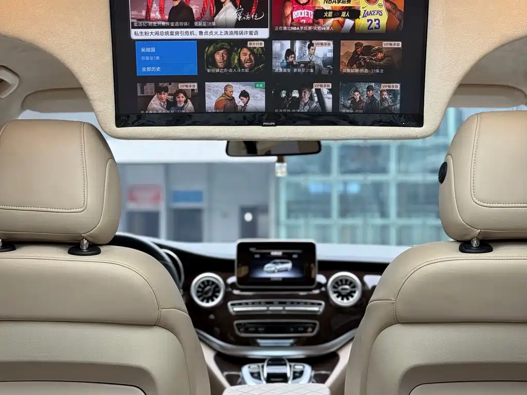 Mercedes-Benz V-Class 2019 — фото 15