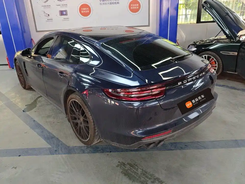 Porsche Panamera 2020