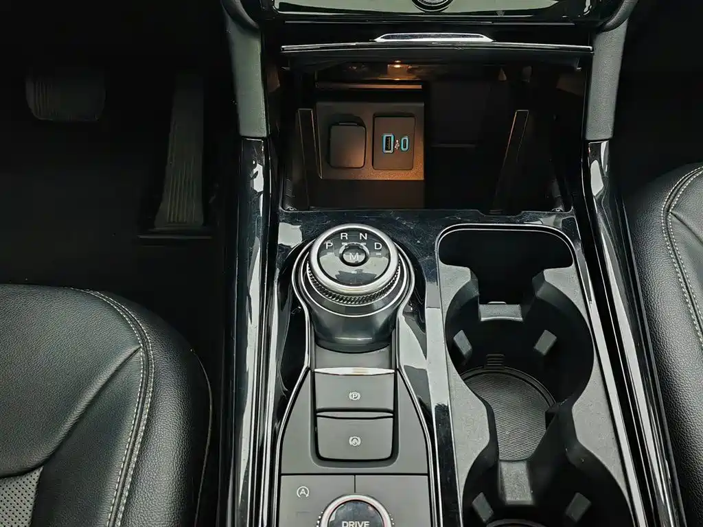 Ford Explorer 2020 — фото 13