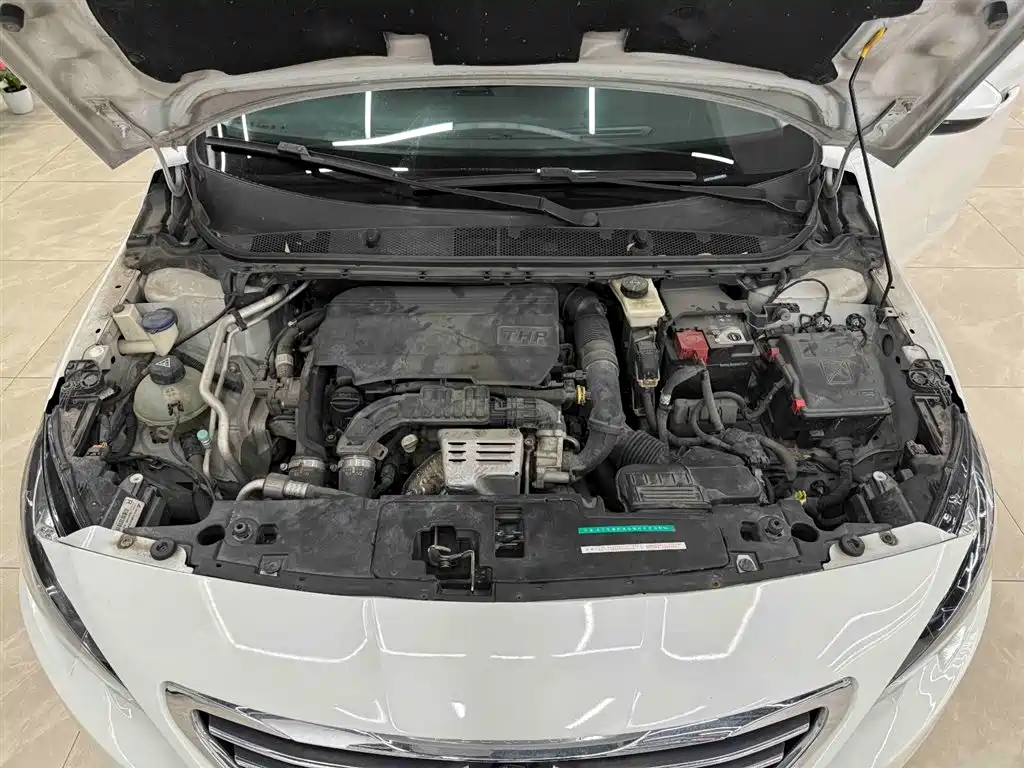 Peugeot 408 2016 — фото 15