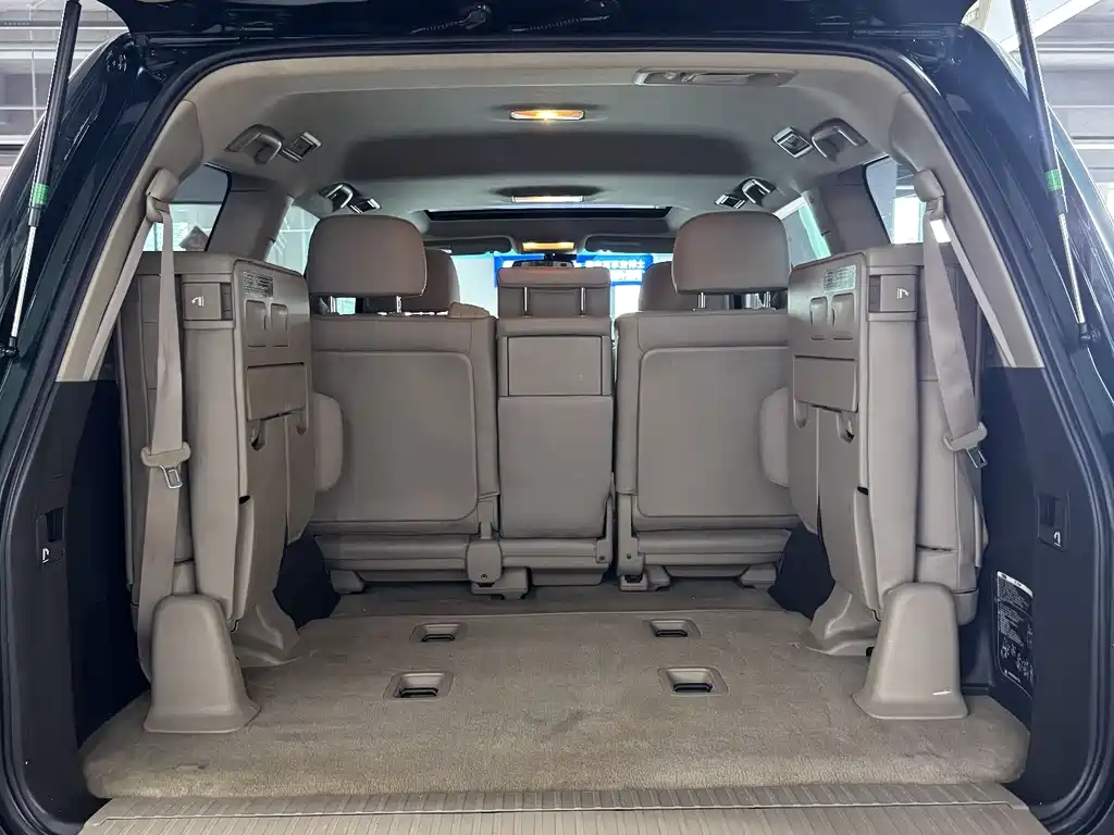 Toyota Land Cruiser 2011 — фото 21