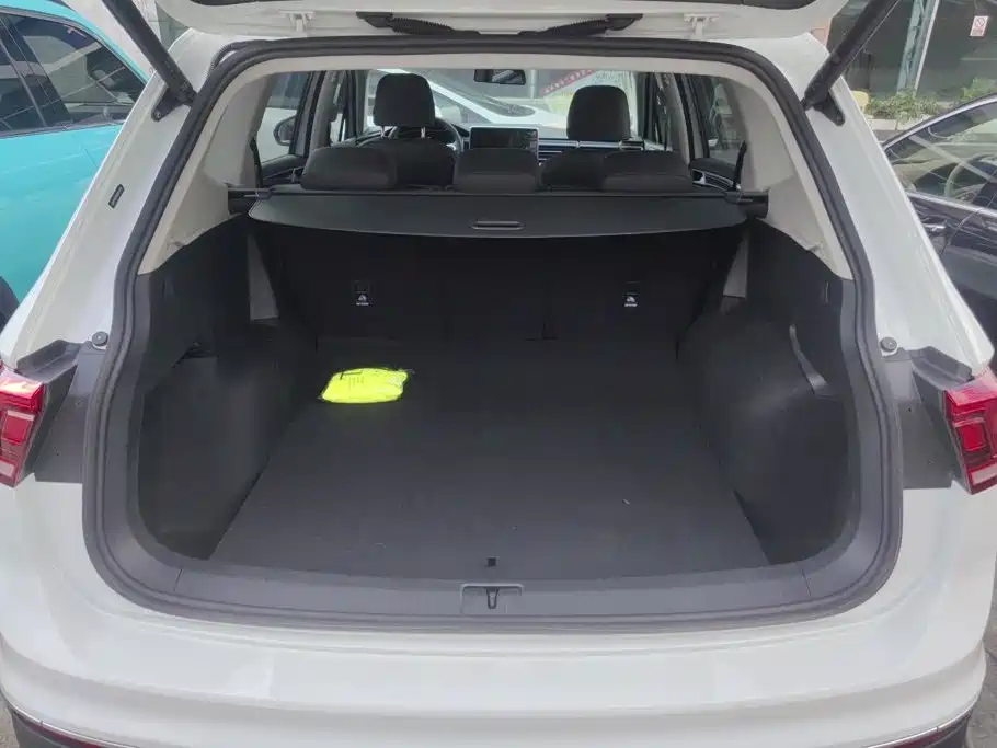 Volkswagen Tiguan L 2025