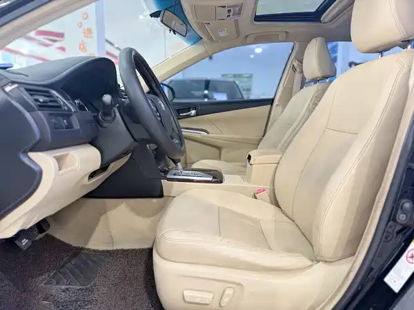 Toyota Camry 2015