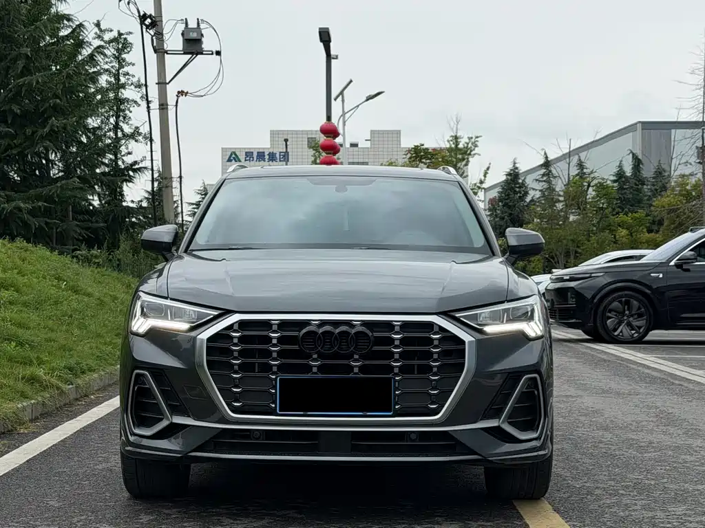 Audi Q3 2021