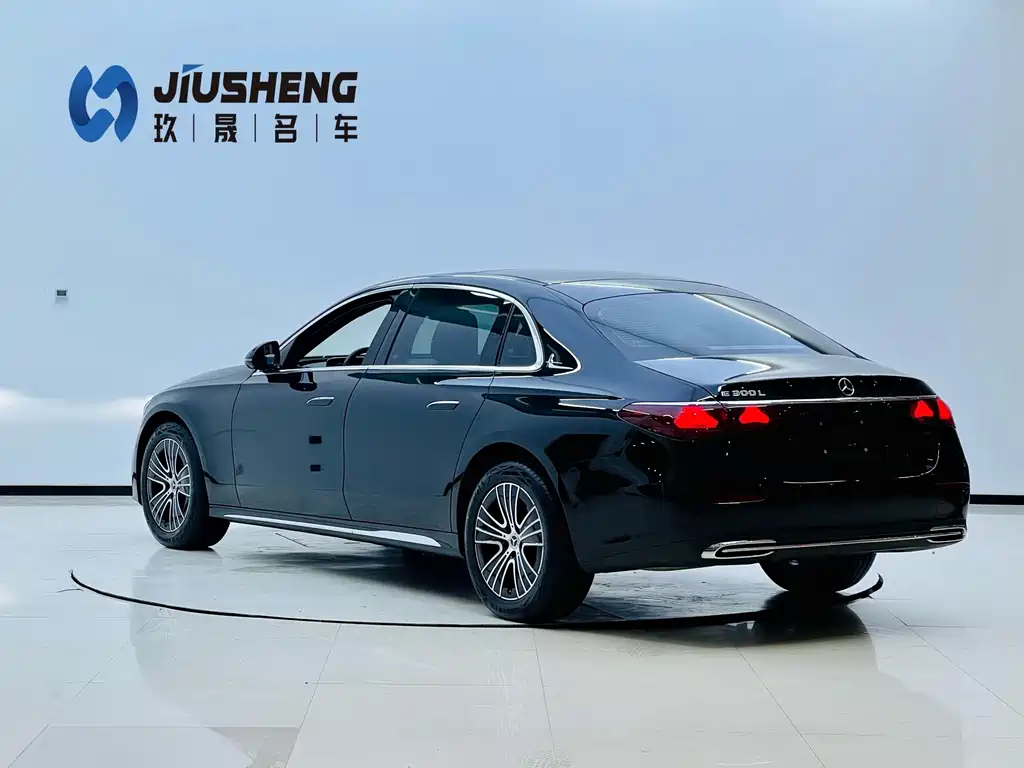 Mercedes-Benz E-Class 2025