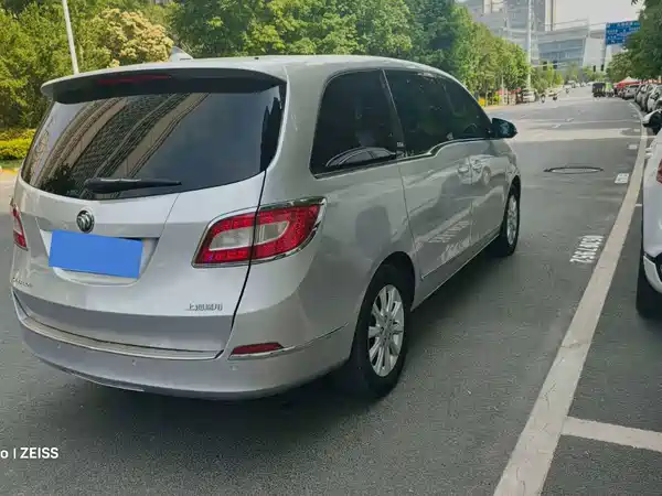 Buick GL8 2012