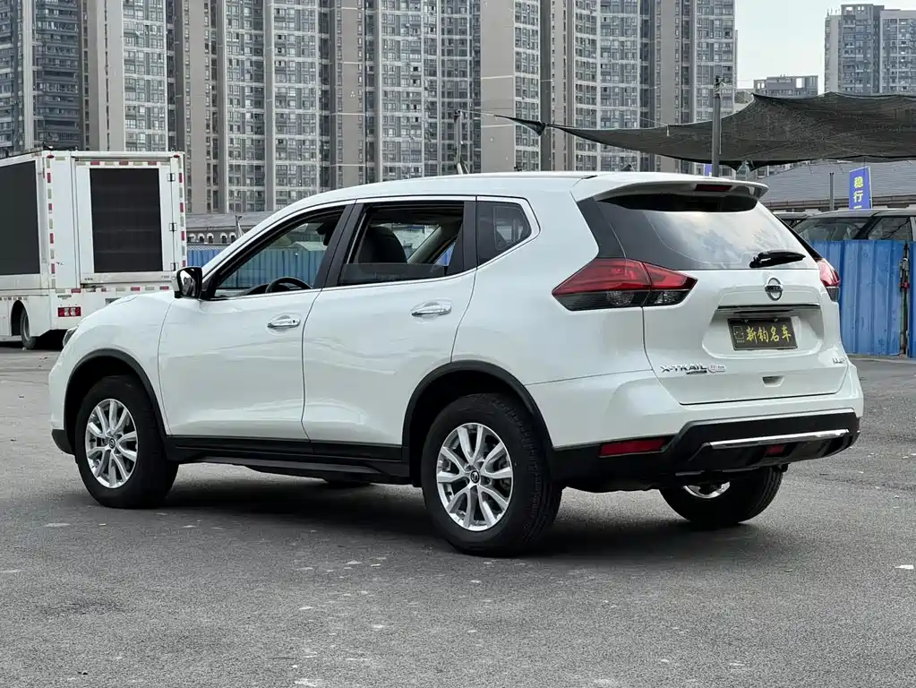 Nissan X-Trail 2024 — фото 17