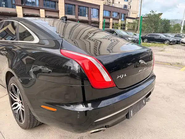 Jaguar XJ 2017