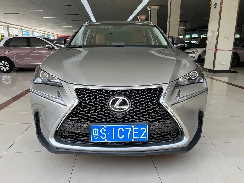 Lexus NX 2017 — фото 2