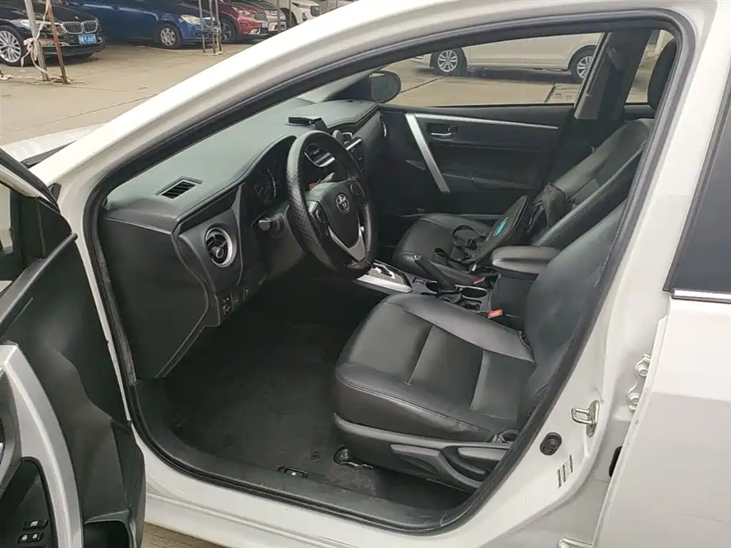 Toyota Corolla 2019 — фото 15