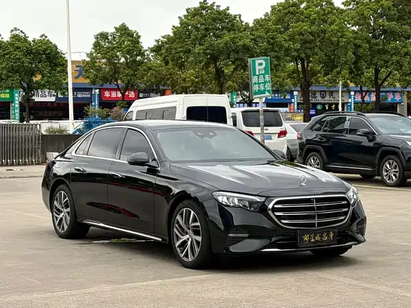 Mercedes-Benz E-Class 2024