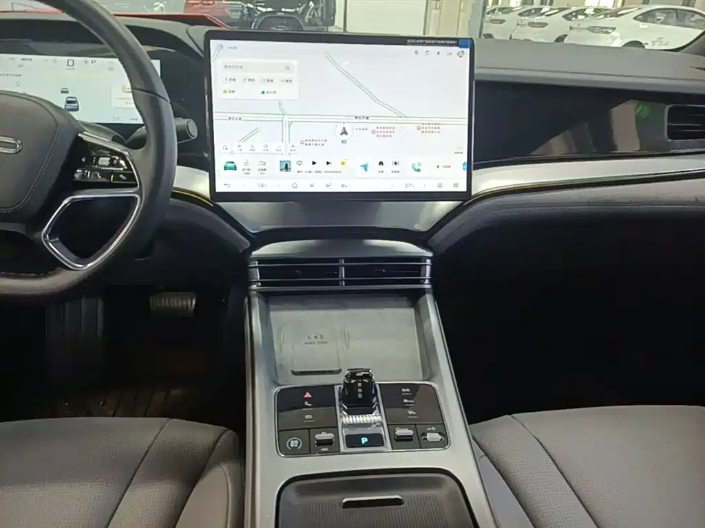 BYD Seal 07 DM-i 2025 — фото 13