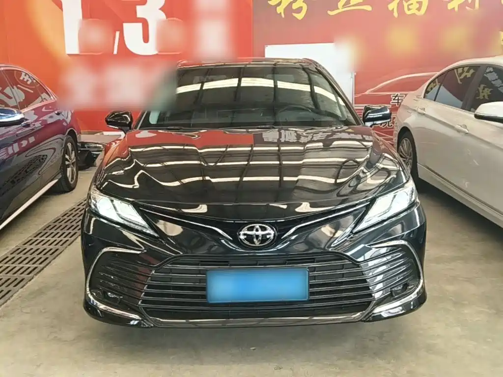 Toyota Camry 2022 — фото 3