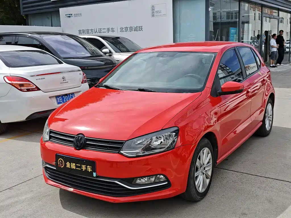 Volkswagen Polo 2015 — фото 1