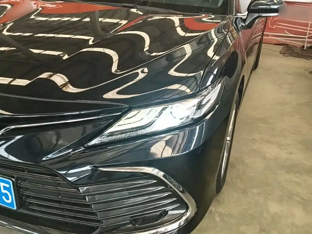 Toyota Camry 2022 — фото 24