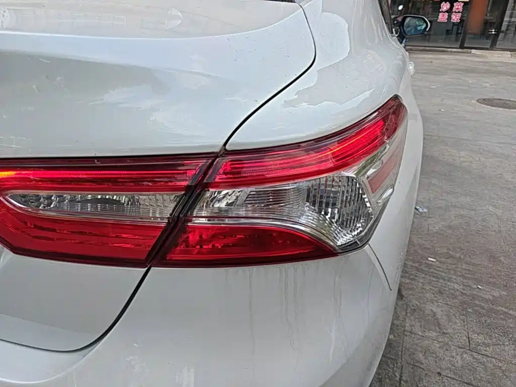 Toyota Camry 2024 — фото 8