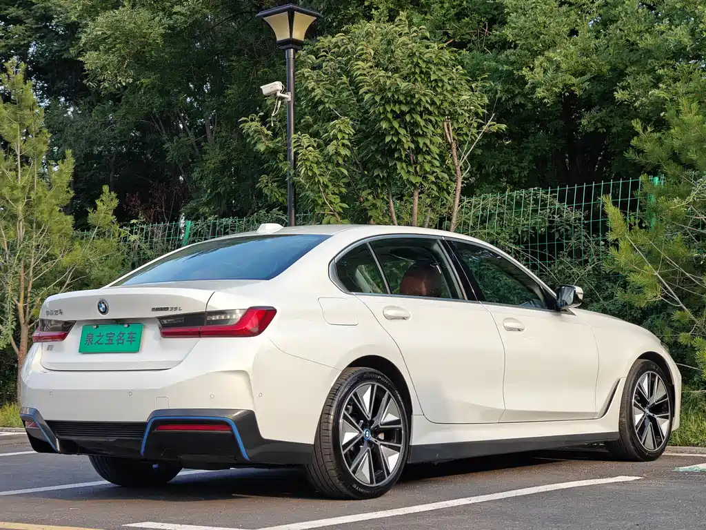 BMW i3 2023