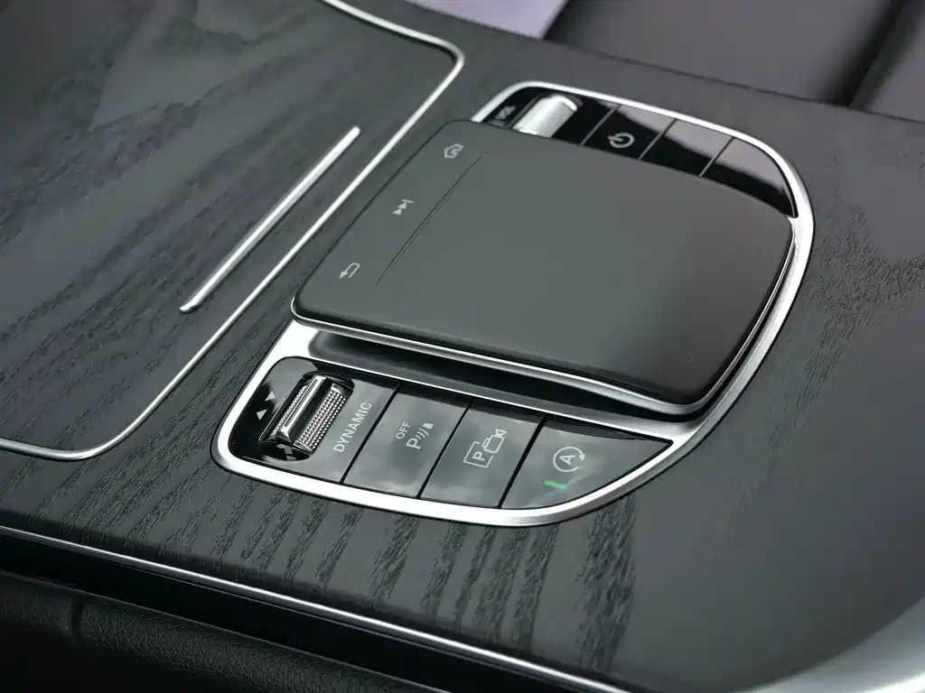 Mercedes-Benz C-Class 2020 — фото 10