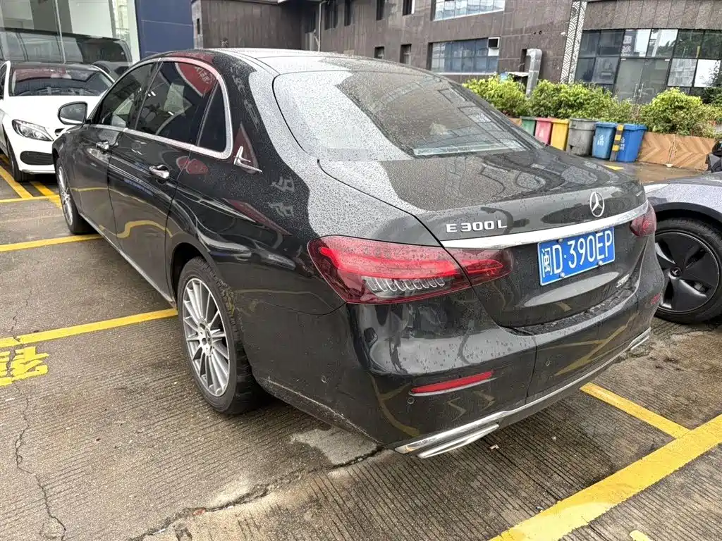 Mercedes-Benz E-Class 2023